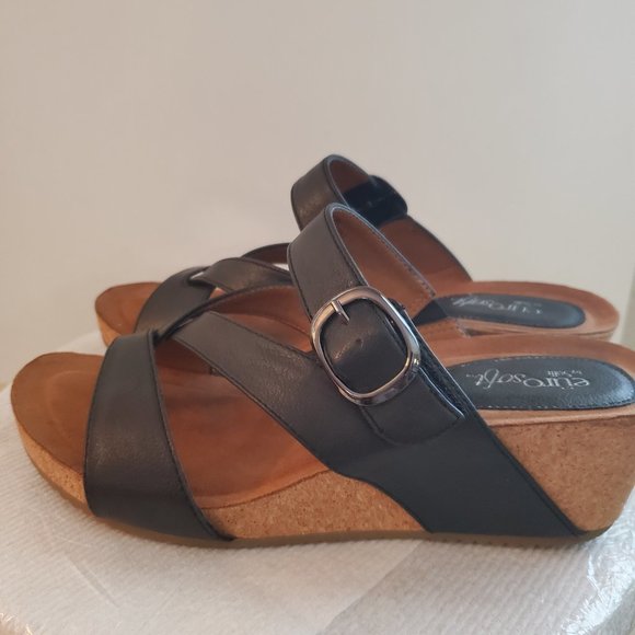 Euro Soft Black Emrie wedge women sandals Size 10M. - Picture 5 of 15